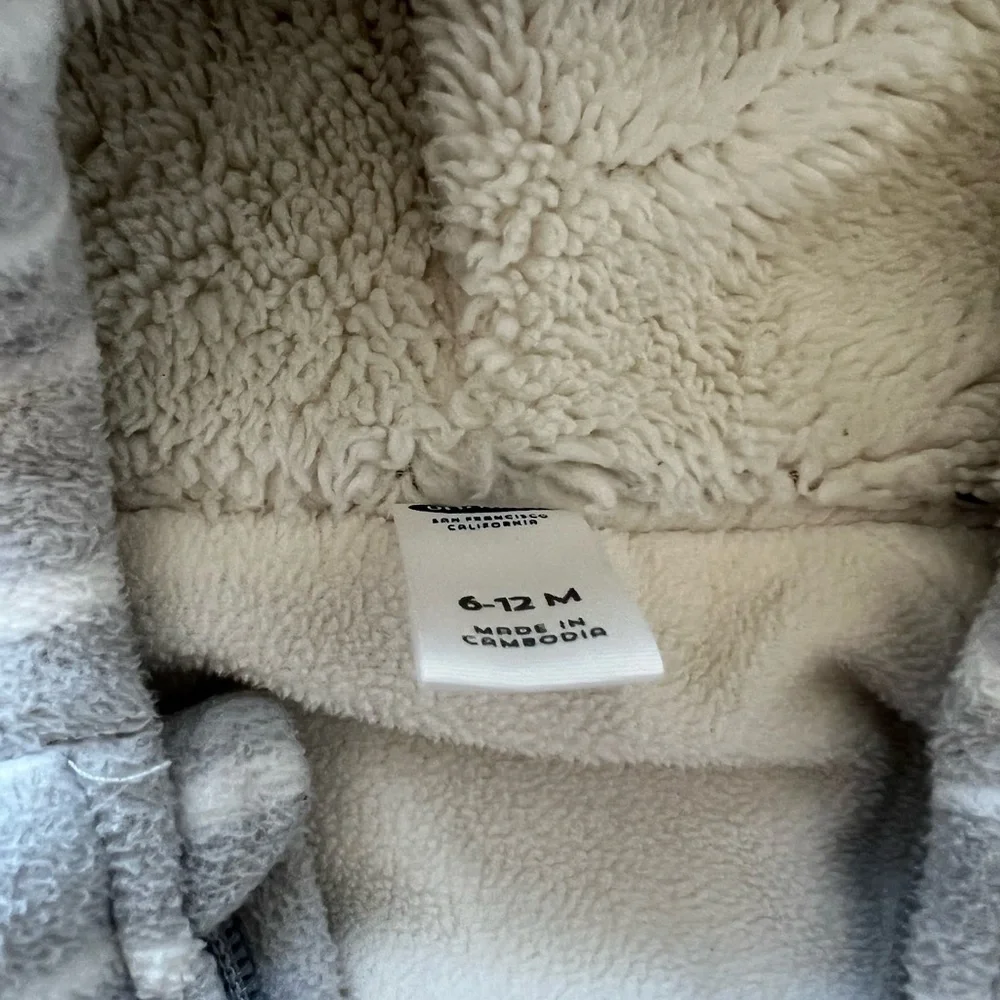 Old Navy Bunting Winter onesie - 6-12 Months